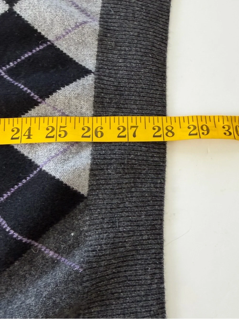 Joseph & Lyman 100% Cashmere Argyle V-Neck Sweater Gray Black Large. - Picture 10 of 12